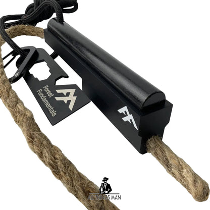 Forest Fundamentals™ Stealth Fire Starter™ | Ultieme Ferro Rod Fire Starter