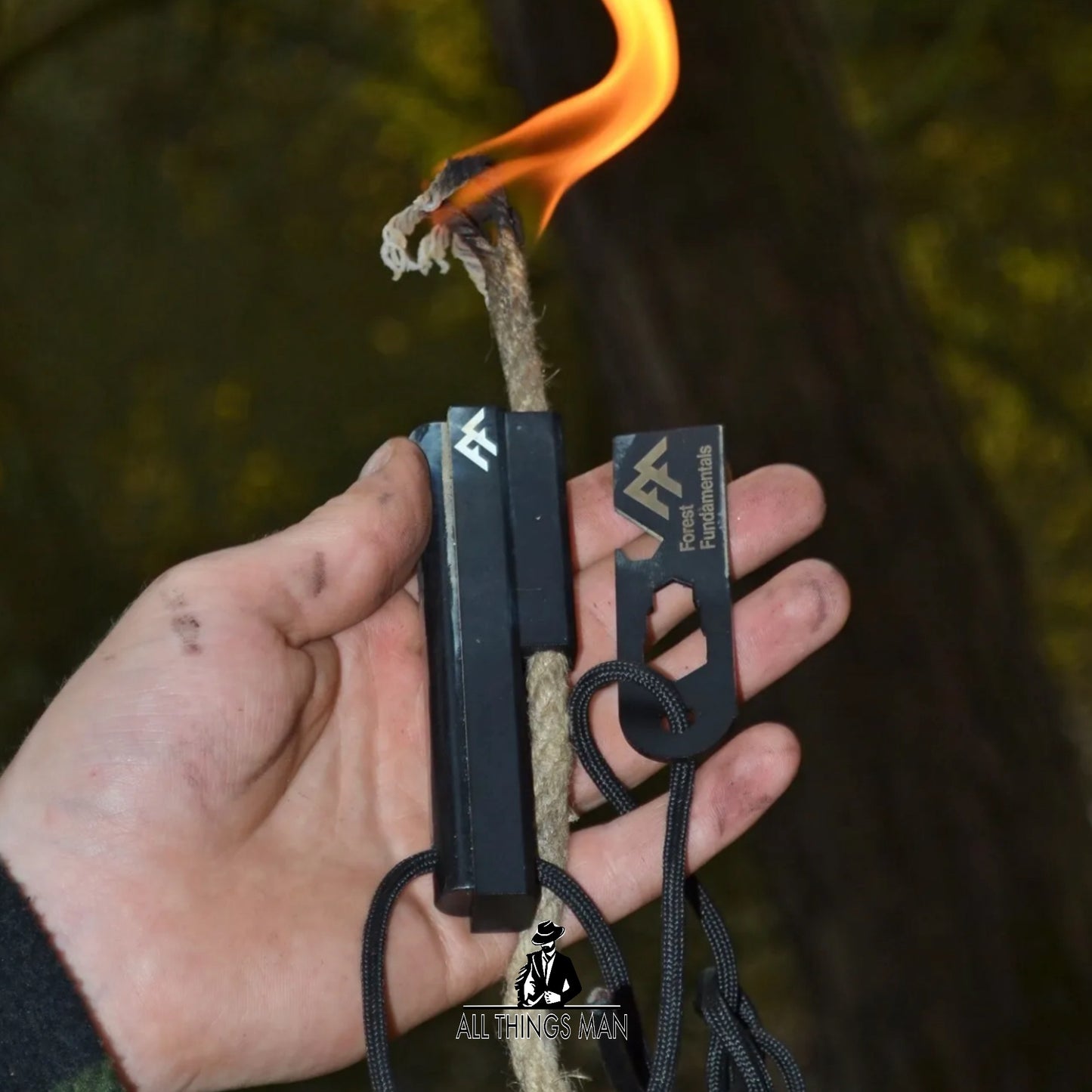 Forest Fundamentals™ Stealth Fire Starter™ | Ultieme Ferro Rod Fire Starter